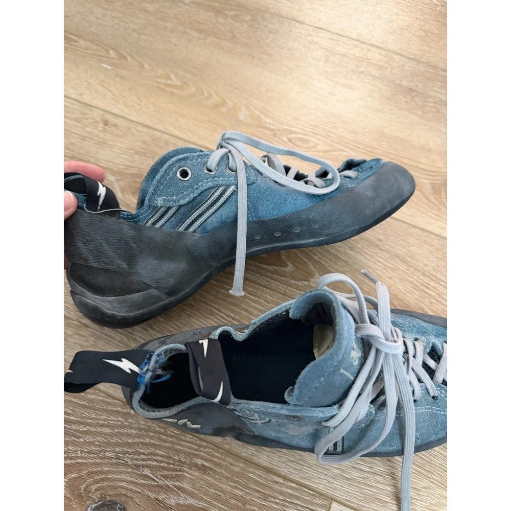 Evolv Royale VTR 3D Climbing Shoes Mens 9 Blue Lace Up Rock Bouldering